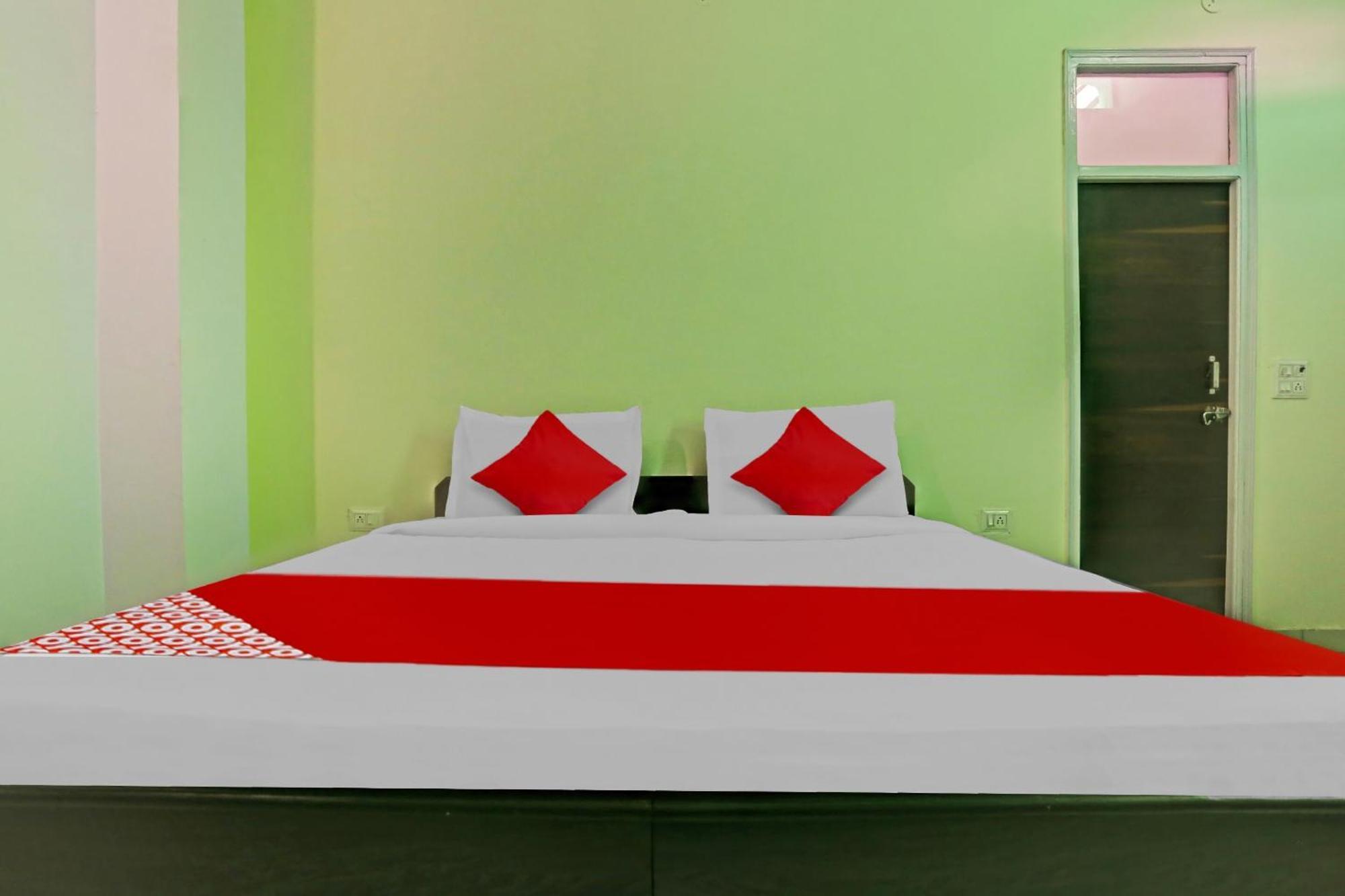 Hotel O Arya Residency Gurgaon Exterior photo