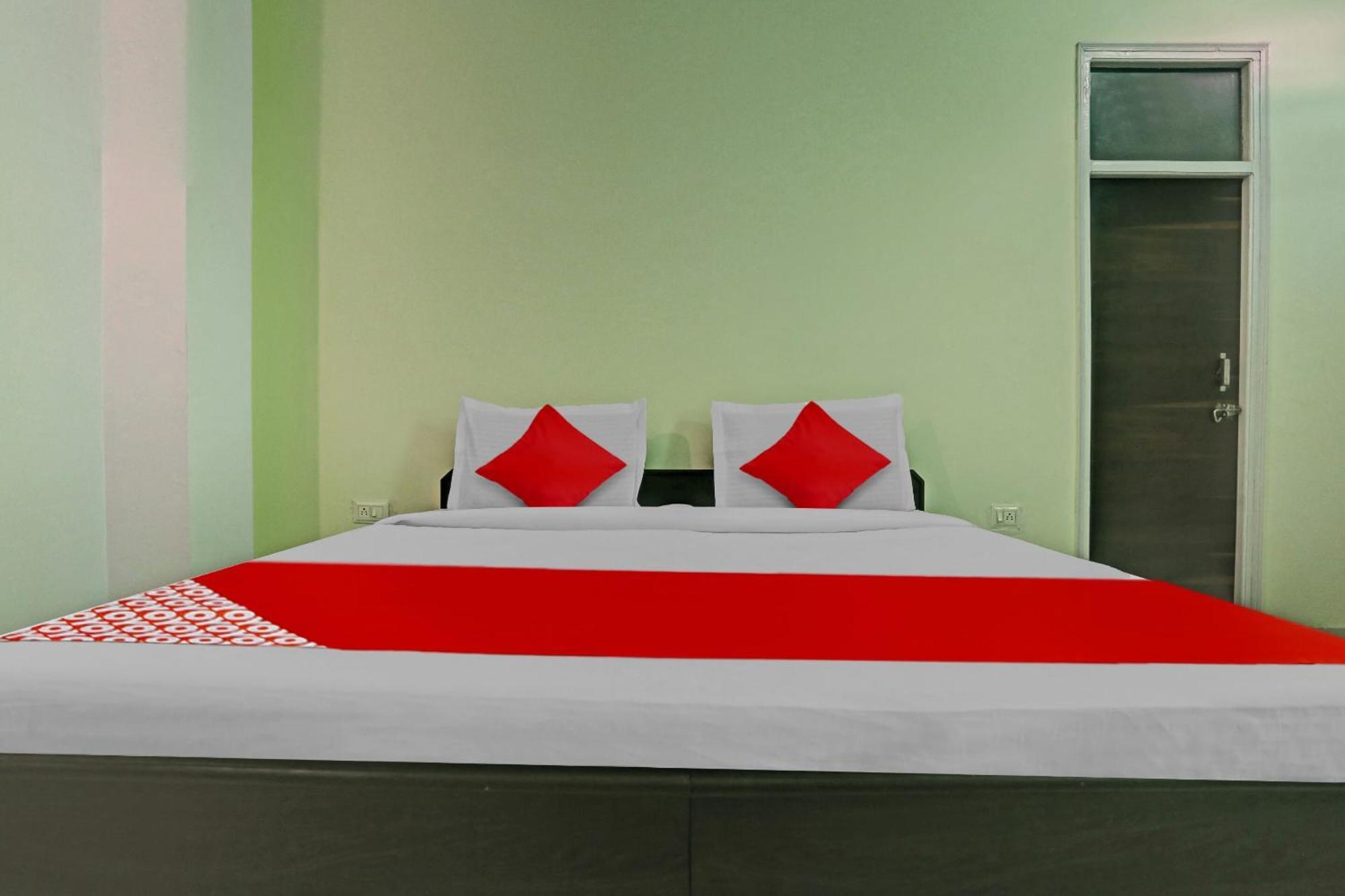 Hotel O Arya Residency Gurgaon Exterior photo